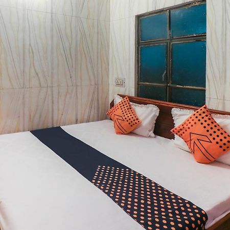 Spot On 67728 Ashish Guest House Jaunpur Buitenkant foto